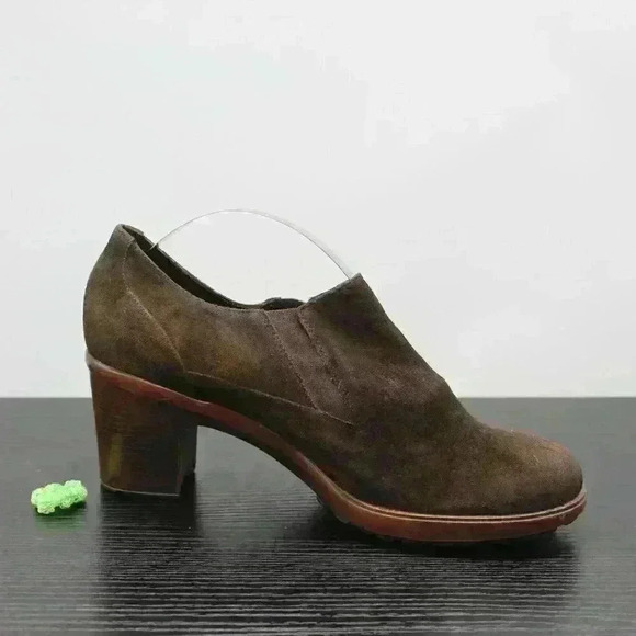 Dansko Women’s Brown Suede Leather Slip On Clogs - Picture 3 of 10